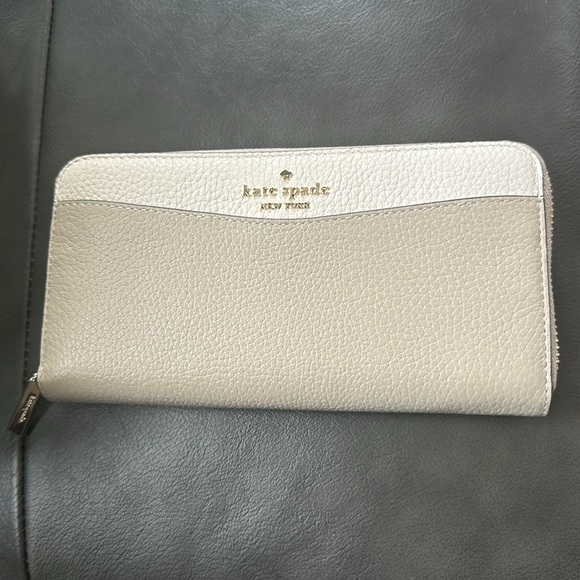 Kate Spade zip up large wallet - Picture 2 of 7